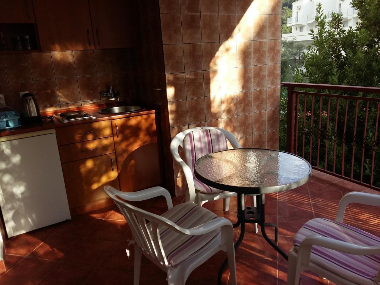 Lazar Apartments Petrovac Екстериор снимка
