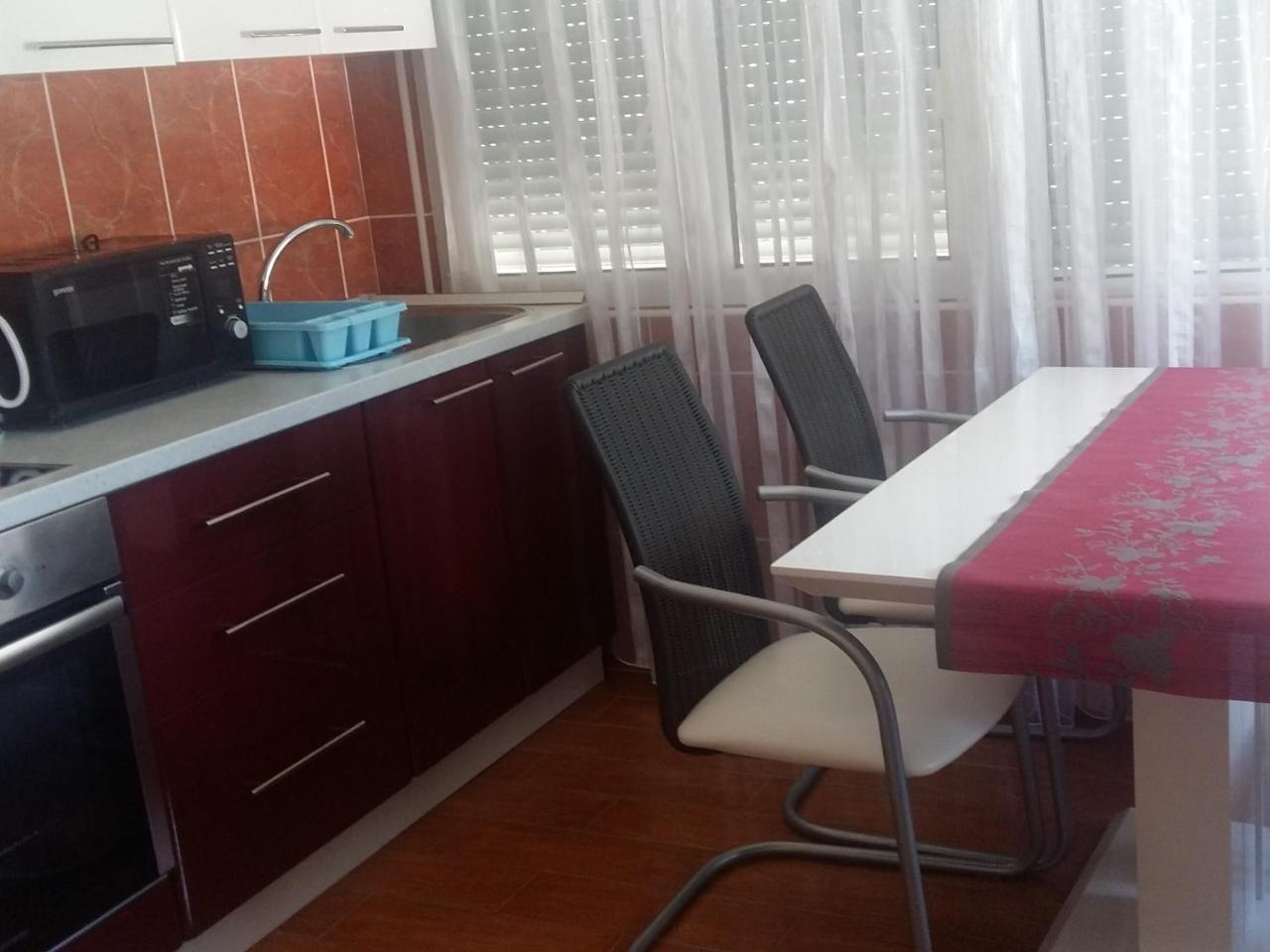 Lazar Apartments Petrovac Екстериор снимка